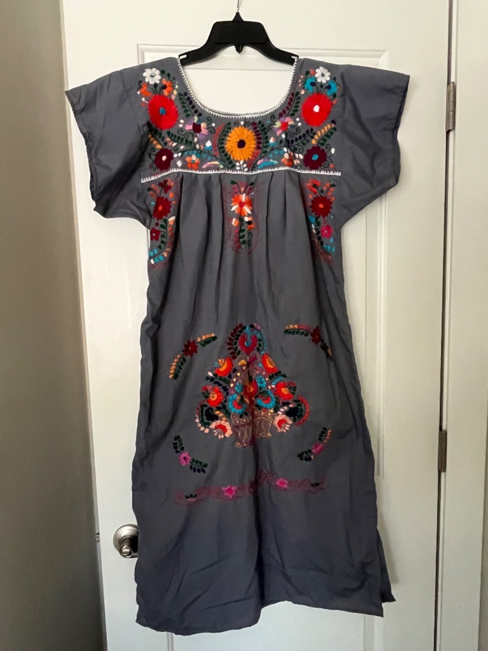 La Morenita Imports Mexican Hand Embroidered Grey Maxi Dress Size M Artisan